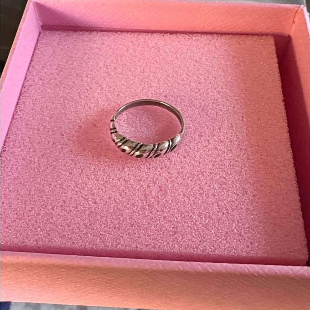 Vintage Sterling Silver Ring marked 925 Sz 5.25